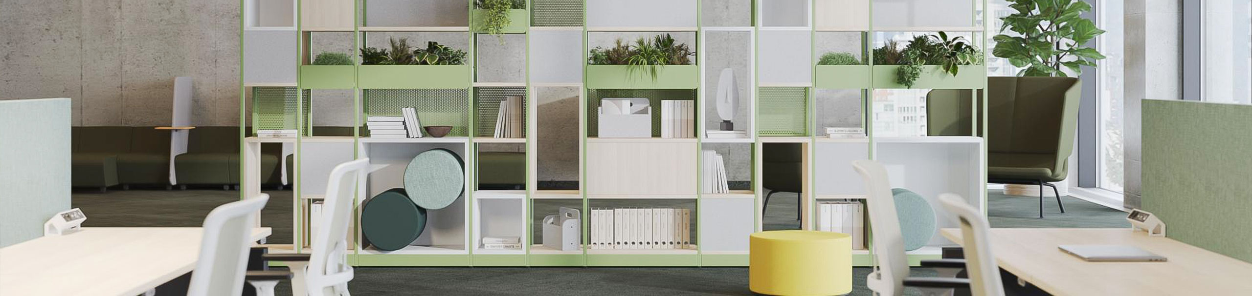 Großraumbüro mit offenem Regal