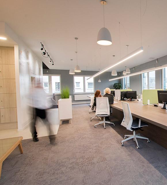 Belebtes Büro – coneon Belebtes Büro – coneon