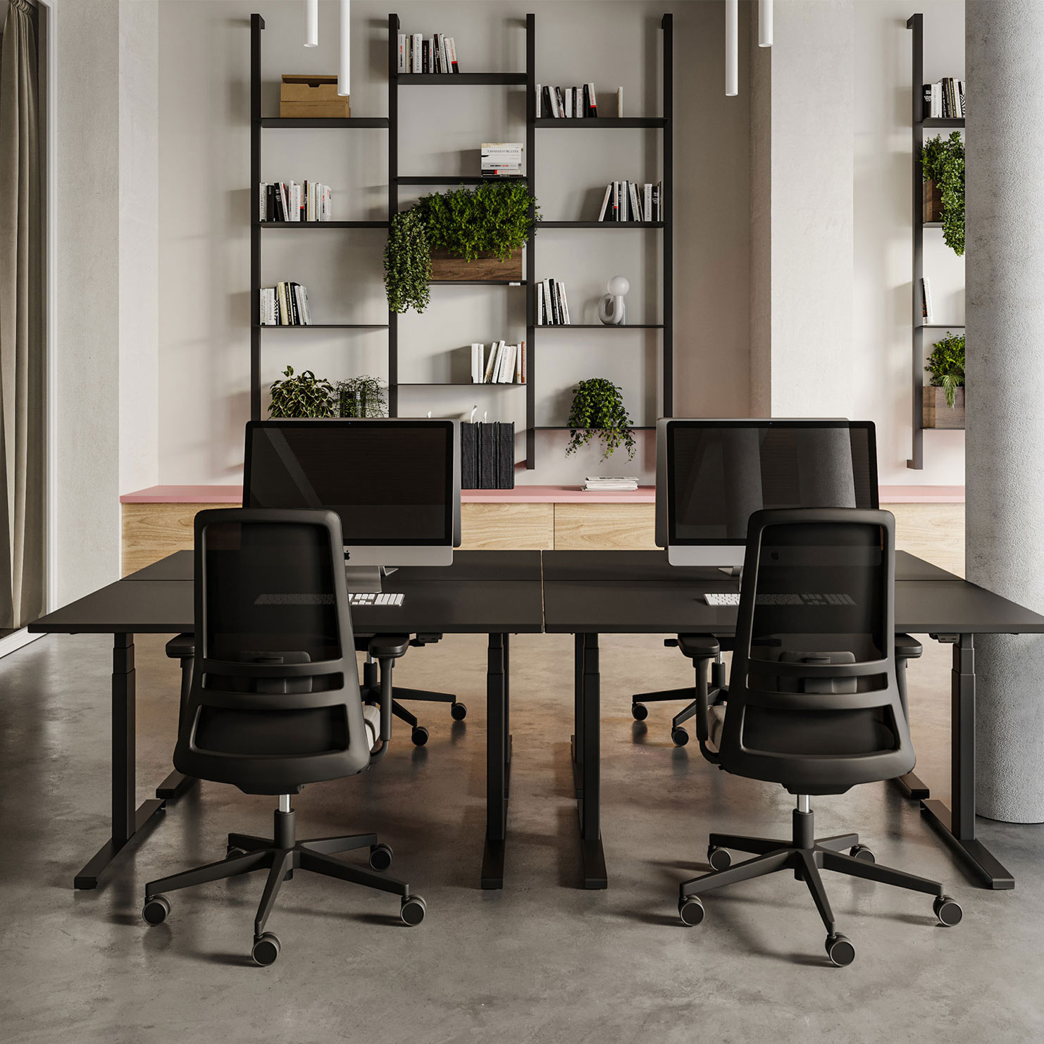 Vierer Büro mit schwarzen Tischplatten