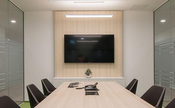 Medientechnik im Konferenzraum