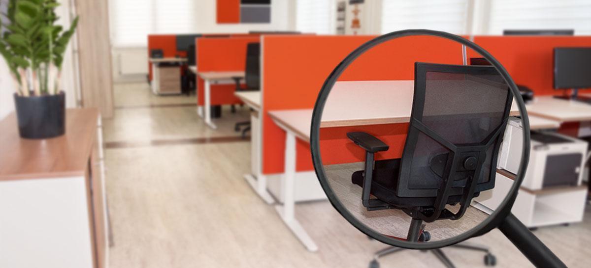 Büro unter der Lupe