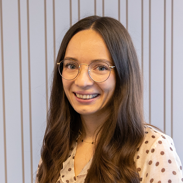 Porträt von Valeriia Meyer aus dem Design-Team von coneon